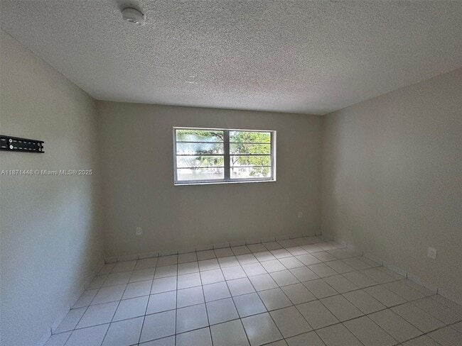 Building Photo - 8014 SW 151st Ct