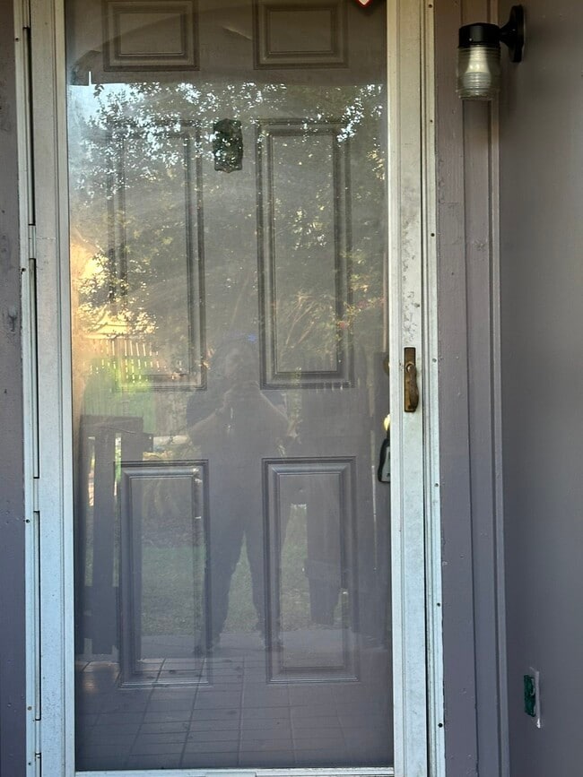 Building Photo - 16118 Lazy Ridge Rd