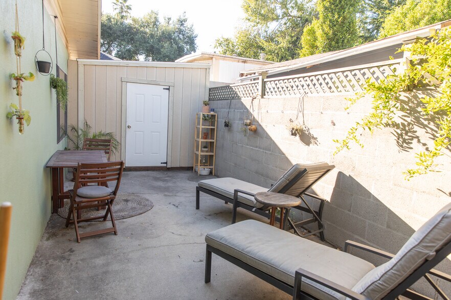 Building Photo - 411 Douglas St