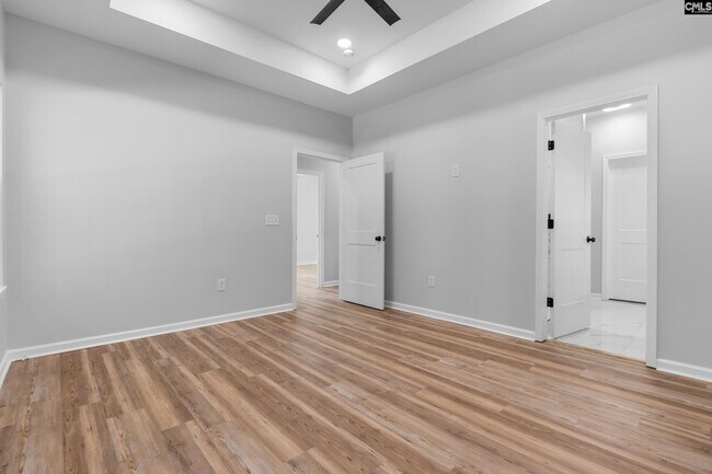 Building Photo - 410 Lincolnshire Blvd