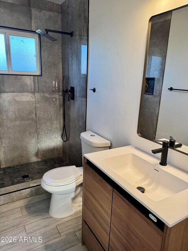 Building Photo - 1411 N 5th St