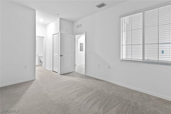 Building Photo - 5807 Double Eagle Cir