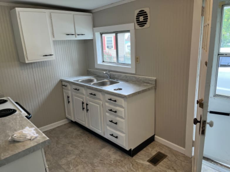 Building Photo - 846 Midkiff Dr
