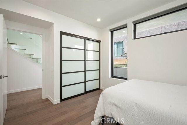 Building Photo - 823 N Fuller Ave