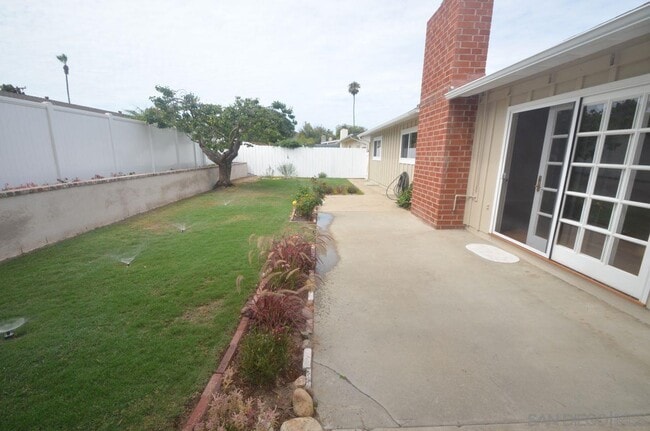 Building Photo - 2657 Gobat Ave