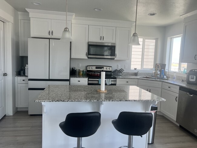 Building Photo - 12299 Boggs Wy