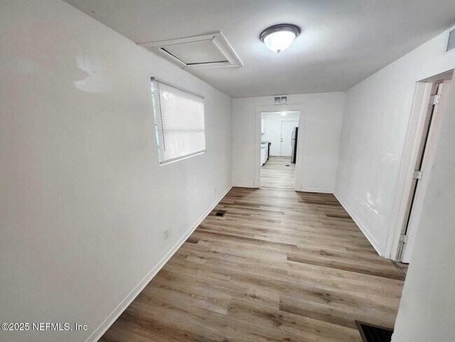 Building Photo - 2184 W 45th St