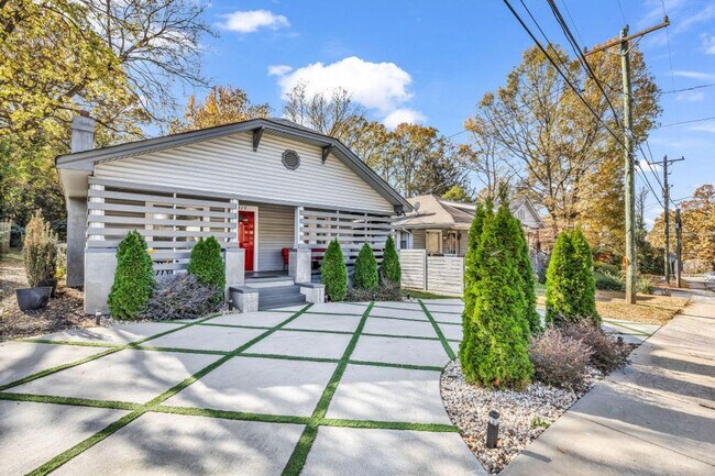 Building Photo - 820 Parkwood Ave