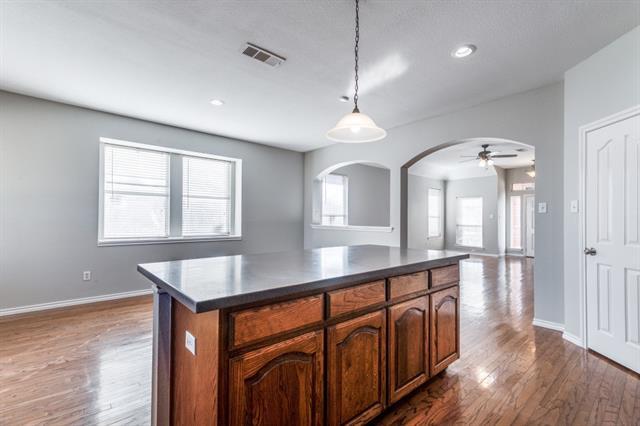 Building Photo - 2705 White Rock Dr