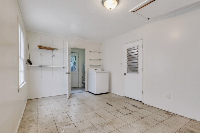 Building Photo - 12473 Northwood Rd