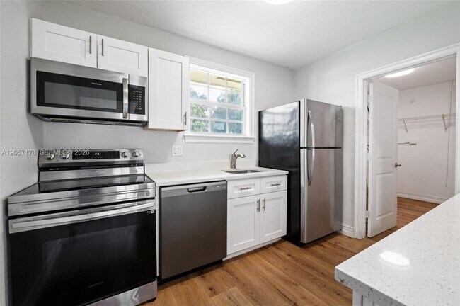 Building Photo - 6894 3rd St
