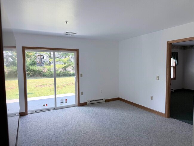 Building Photo - 161 Goehl Rd