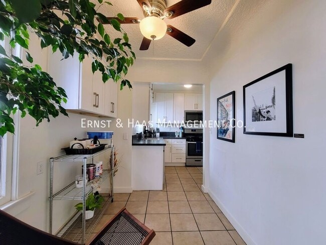 Building Photo - 1911 Cedar Ave