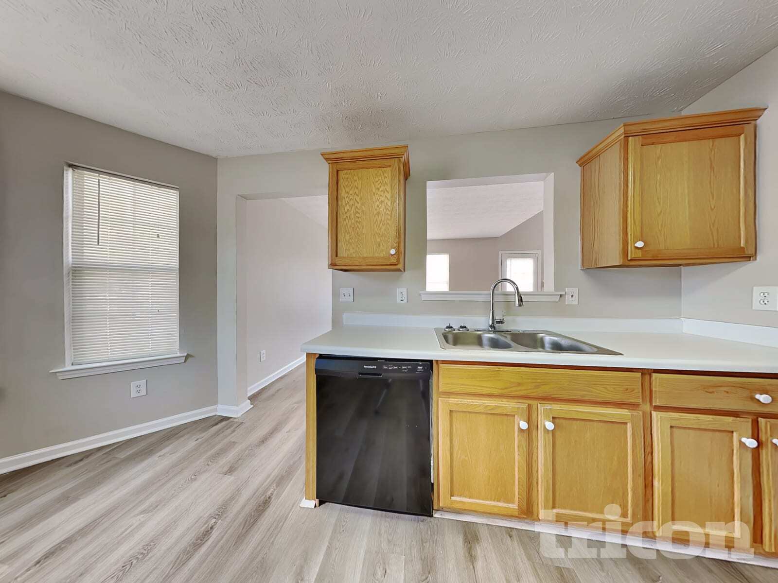 Building Photo - 225 Nina Cir