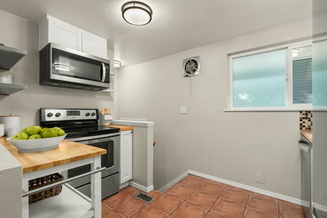 Building Photo - 123 Martin Luther King Jr Way