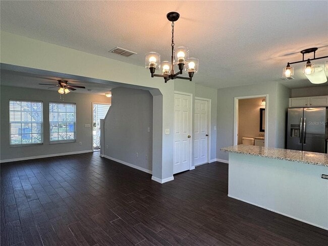 Building Photo - 2915 Amber Oak Dr