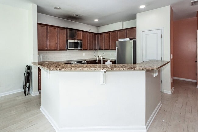 Building Photo - 245 Swamp Creek Ln