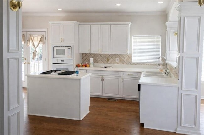 Building Photo - 2820 Jamont Ct