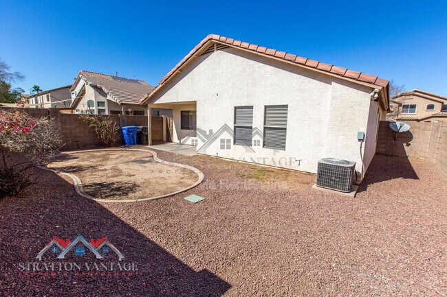 Building Photo - 12913 W Palm Ln