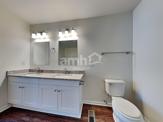 Building Photo - 1067 Carrington Pl