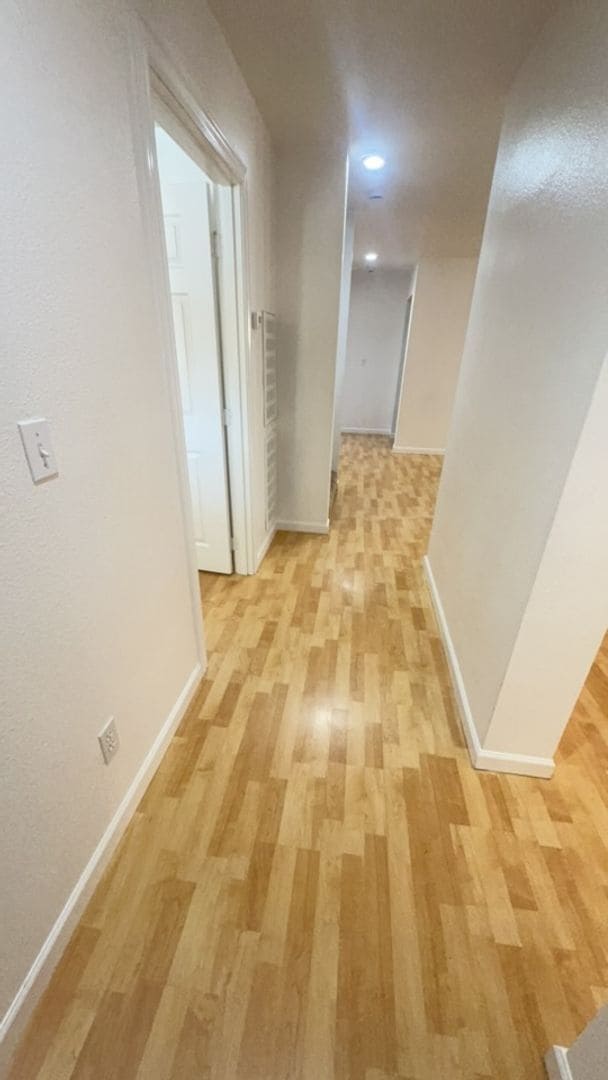 Building Photo - 4BED2BATH - GARAGE, HEAT PUMP AC, BACK YAR...