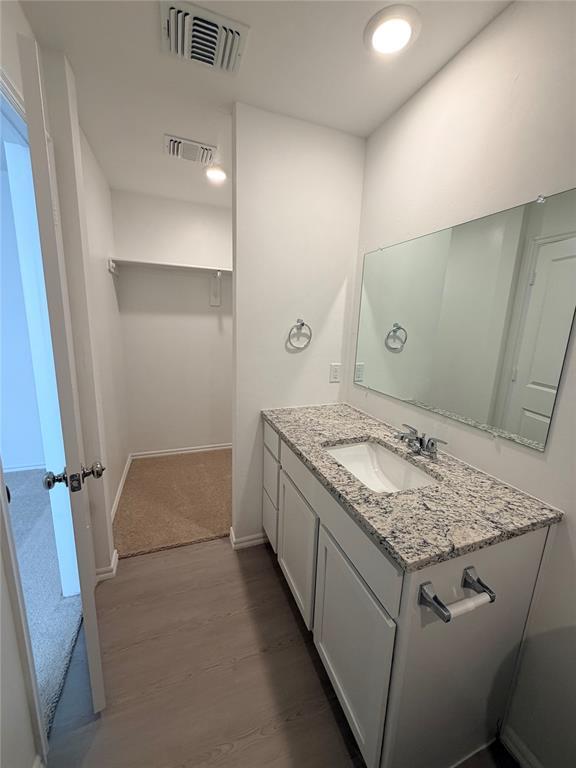 Building Photo - 2007 Delphine Dr