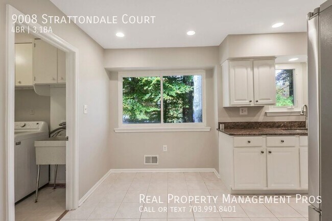 Building Photo - 9008 Strattondale Ct