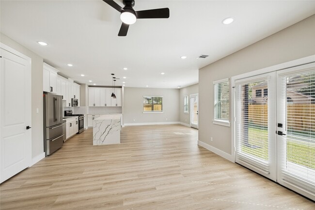 Building Photo - 2602 Martinas Ct