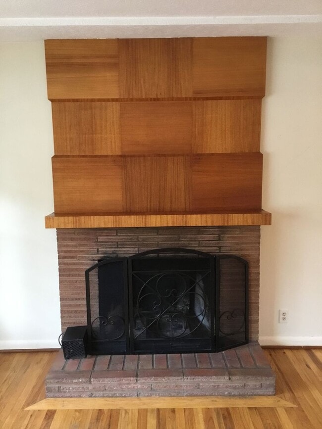 Building Photo - UNIVERSITY MID CENTURY