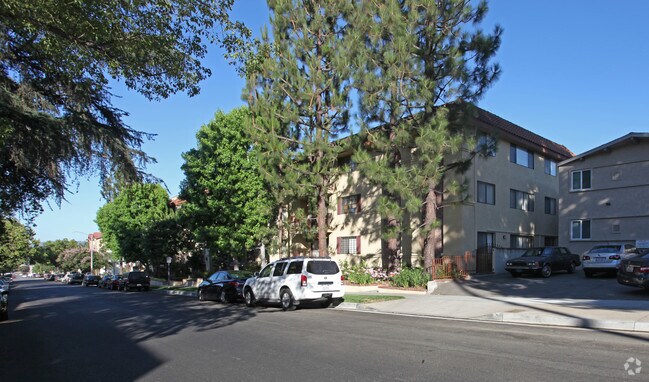 Primary Photo - 501 East Santa Anita