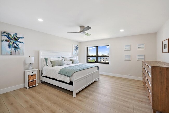 Building Photo - 1208 Marine Way