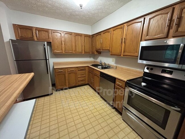 Building Photo - 106 Piper Ln