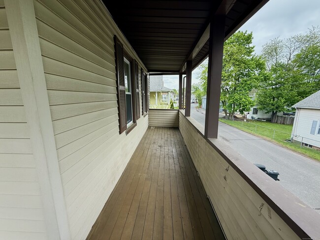 Building Photo - 39 Holmes Ave