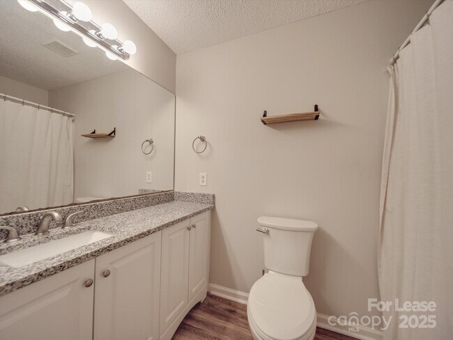 Building Photo - 1052 Churchill Downs Ct
