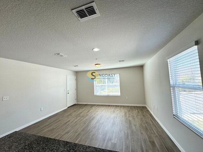 Building Photo - 7637 Mailes Ct