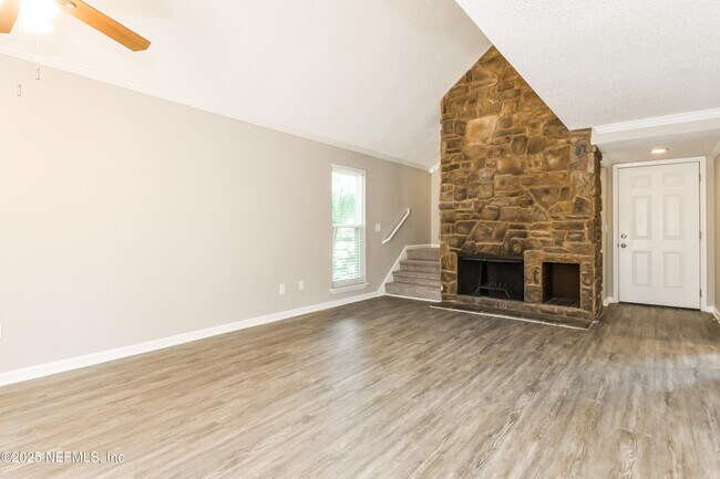 Building Photo - 10258 Lake Pines Rd