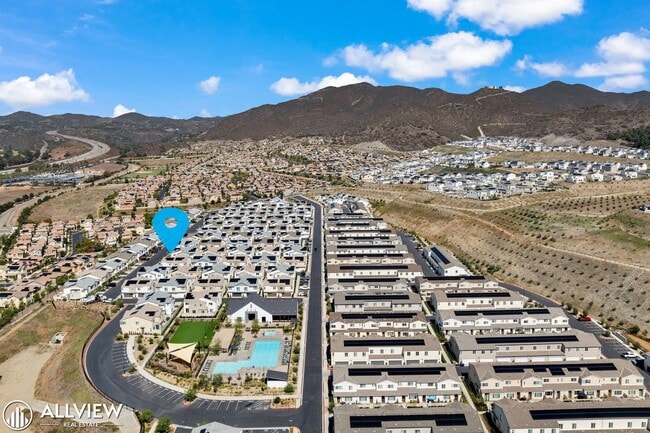 Building Photo - Bright 4-Bed, 2.5-Bath Home in Fallbrook’s Citro Community