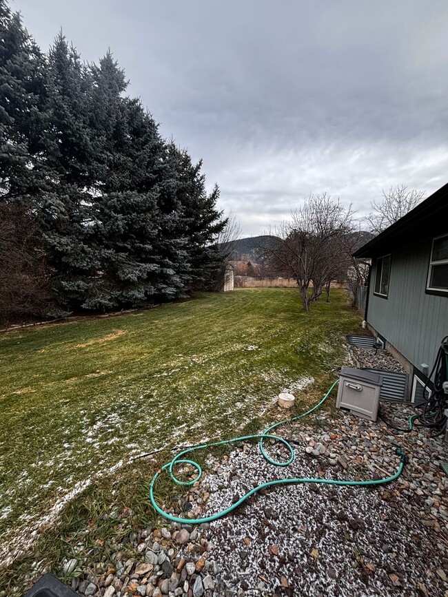 Building Photo - 4 Bed - 3 Bath - East Missoula