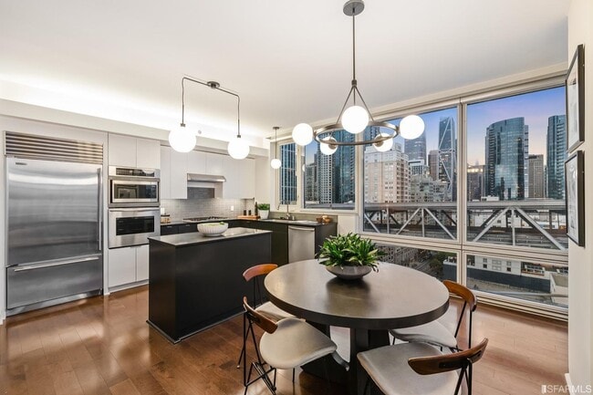 Primary Photo - 501 Beale St