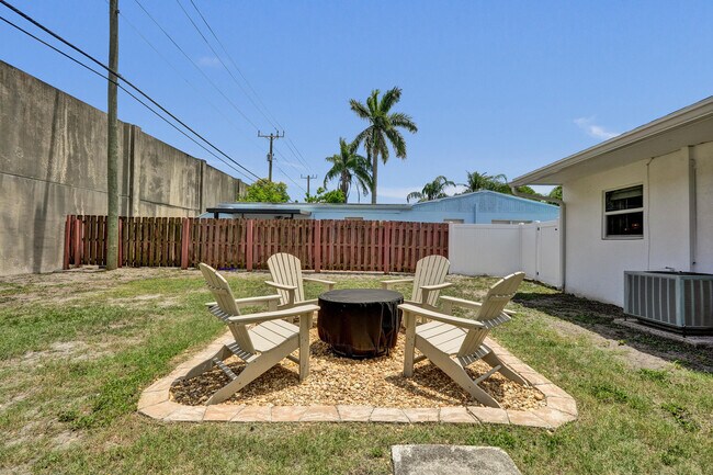 Building Photo - 9446 Birmingham Dr