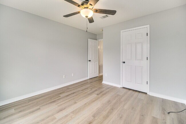 Building Photo - Beautiful property in highly desirable Lilian Woods Subdivision!