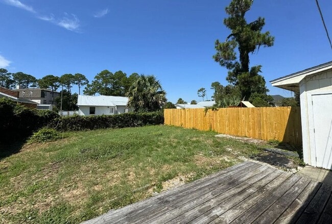 Building Photo - 2716 Banyan St