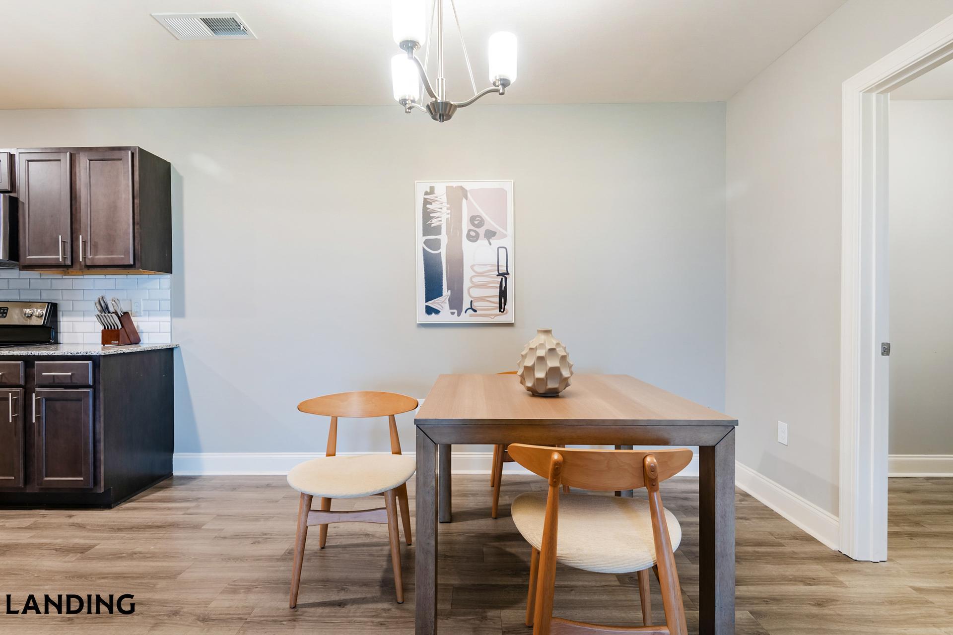 Building Photo - 305 Laredo Dr