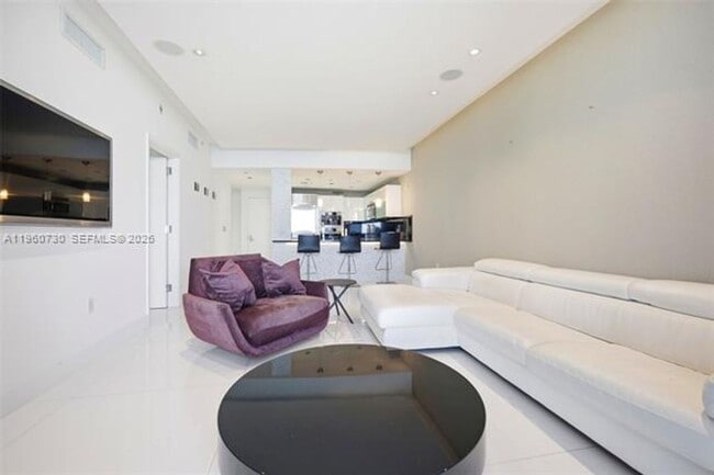 Building Photo - 17121 Collins Ave