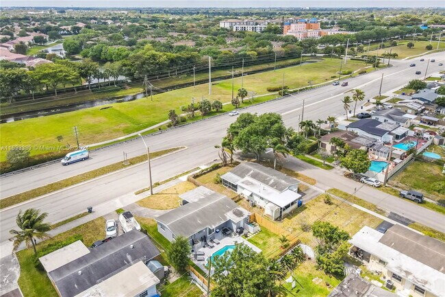 Building Photo - 7681 Sheridan St