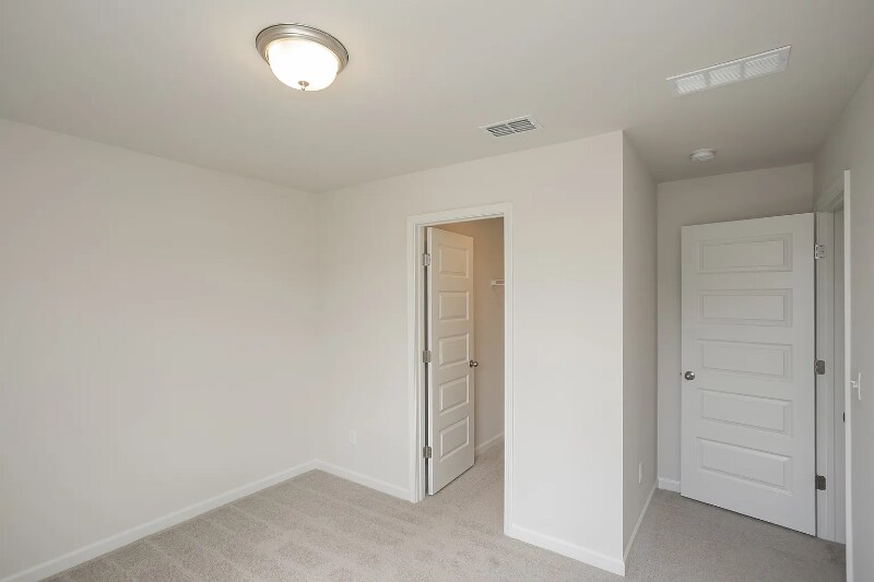Building Photo - 5401 Zinnia Ln