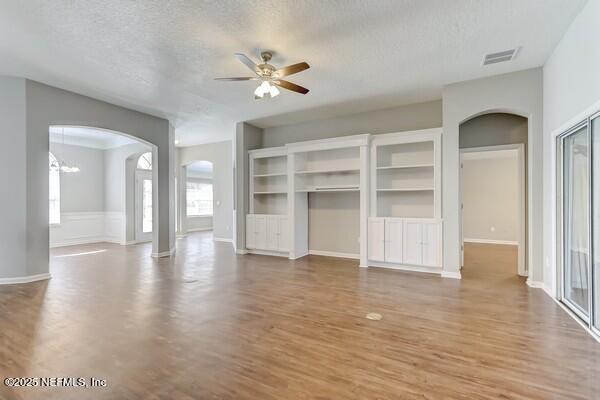 Building Photo - 1704 Dartmoor Ln