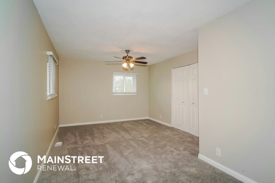 Building Photo - 1290 Tanglewood Dr