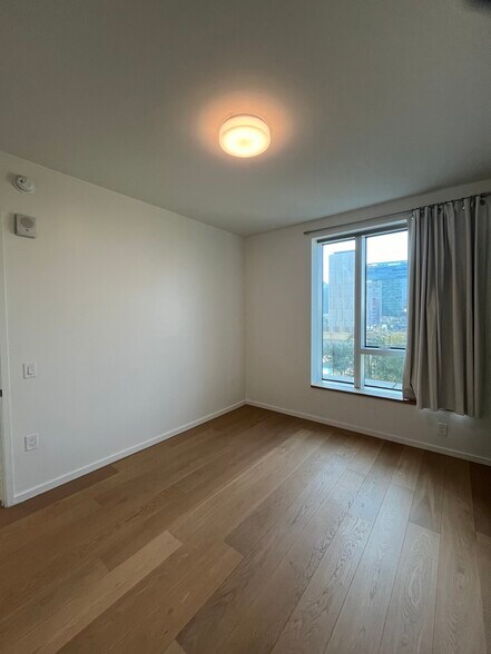 Building Photo - 889 Francisco St