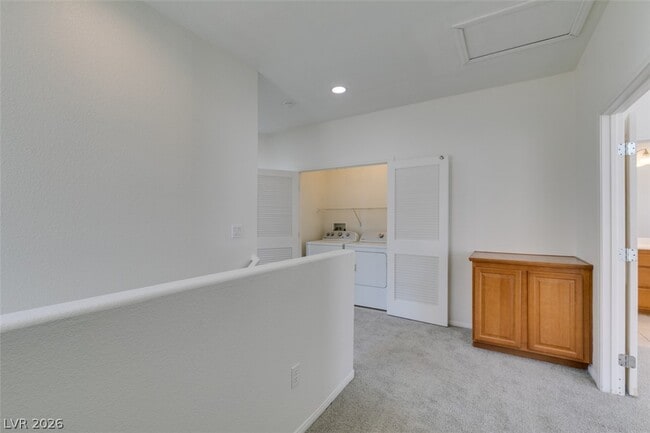 Building Photo - 685 Taliput Palm Pl